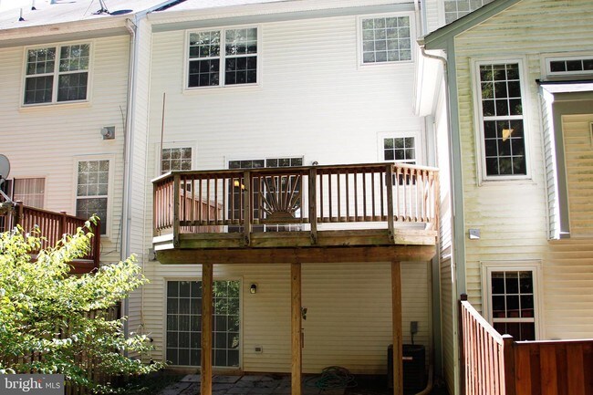 Building Photo - 7314 Shady Glen Dr