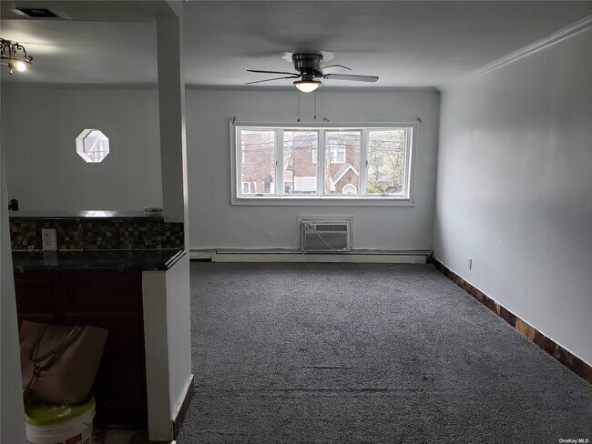 Building Photo - 115-40-115126 126th St