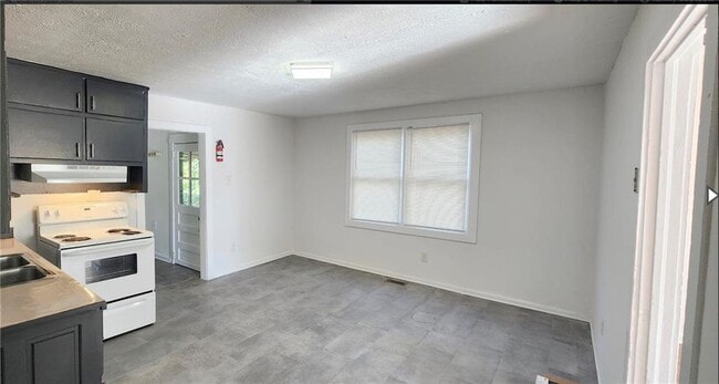 Building Photo - 3510 E Ponce de Leon Ave