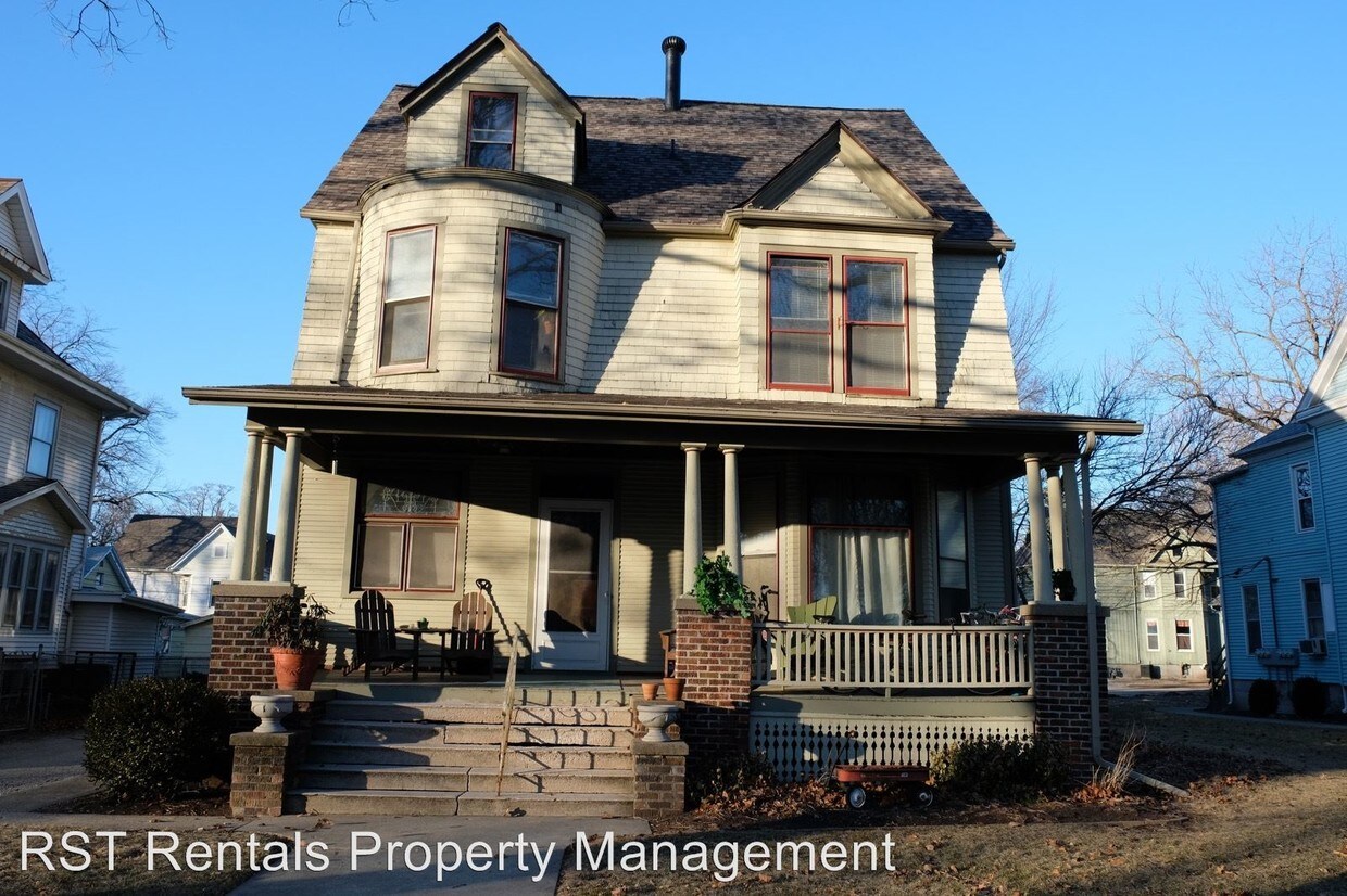 Primary Photo - 406 E Walnut St