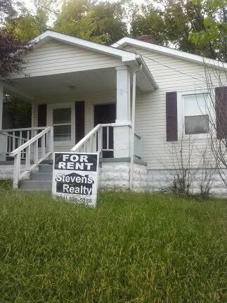 Foto principal - 2453 Cecil Ave