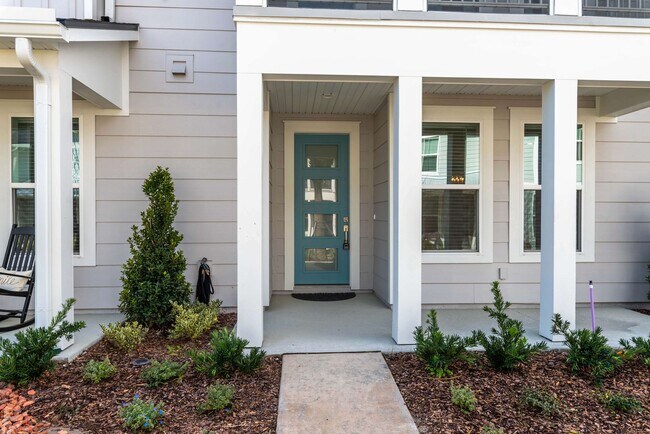 Foto del edificio - For Rent – Stunning 3BR Townhome in Nocatee’s Premier Community