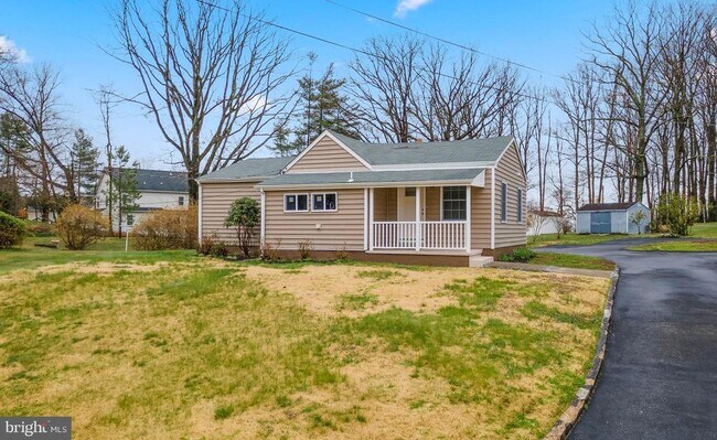 Foto del edificio - 8553 Davis Rd