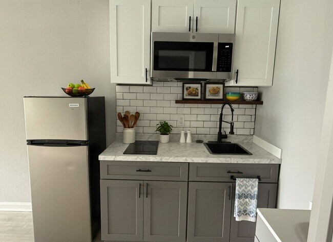 Foto del edificio - Discover Sky at Murphy: Comfort, Security,...