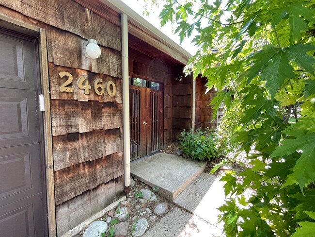 Foto del edificio - Lovely 3 BED / 2 BATH family home in Parkside neighborhood!