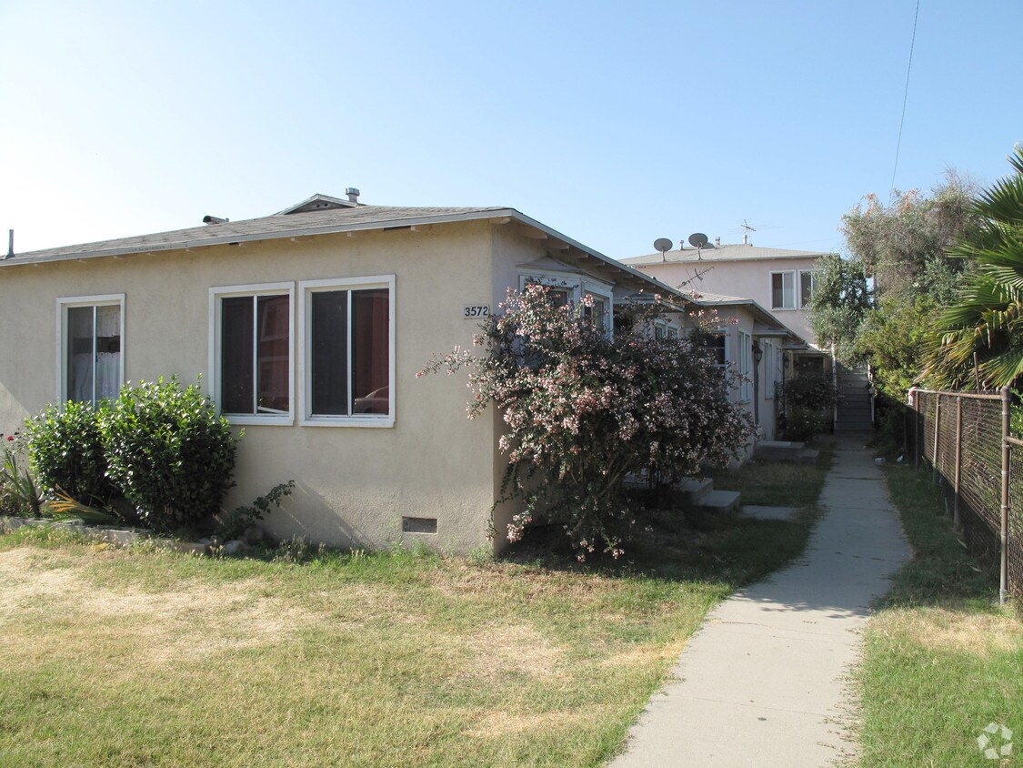 Building Photo - 3572 Norton Ave