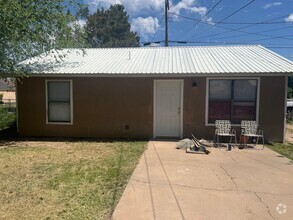 Building Photo - 417 1/2 S Avenue A
