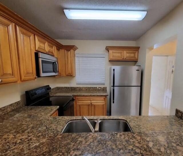 Building Photo - 1442 Lake Crystal Dr