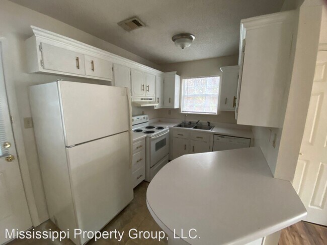 Building Photo - 2 br, 2.5 bath House - 7 CR 302