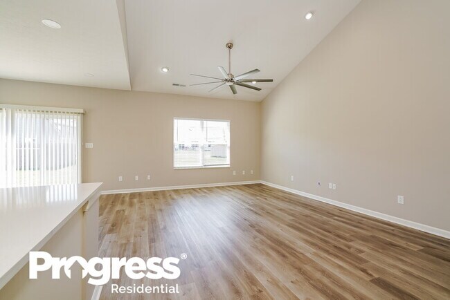 Building Photo - 1813 Maplewood Ct