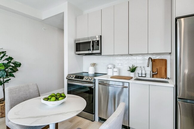 Interior Photo - The Maven