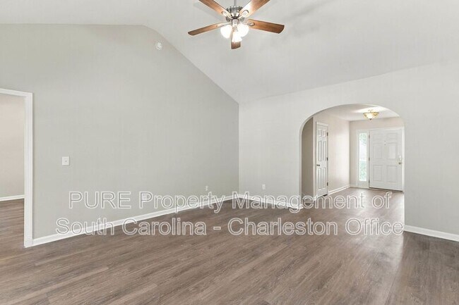 Building Photo - 1322 Palm Cove Dr