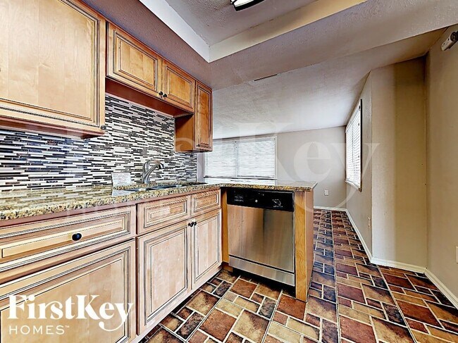 Building Photo - 9220 Lido Ln