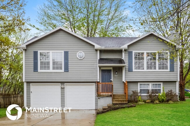 Building Photo - 1811 NE McKee Ln