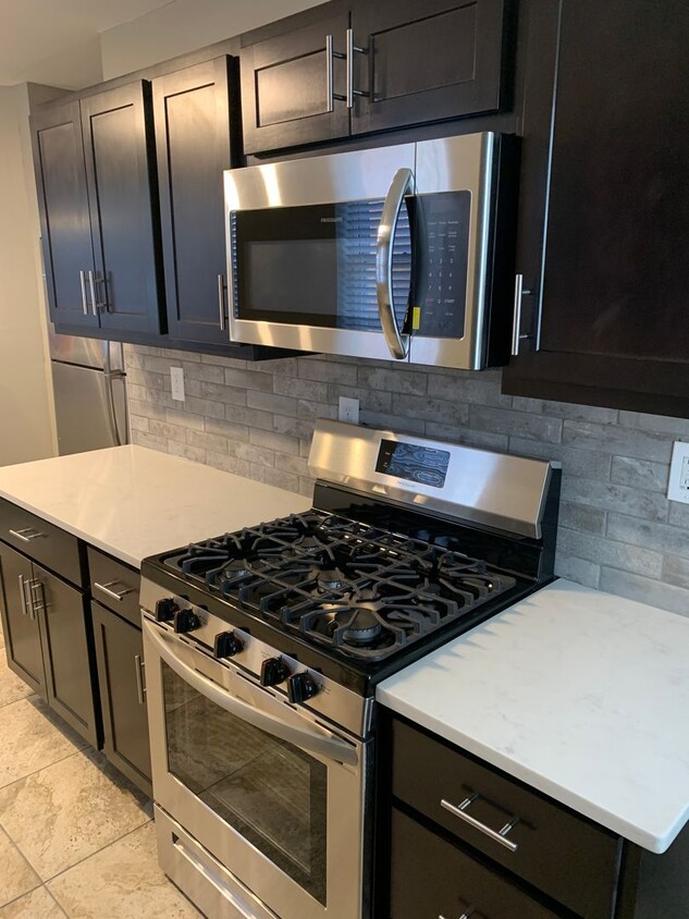 Photo - 2614 Larkins Way