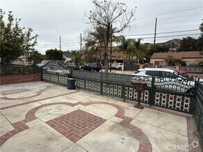 Building Photo - 7881 Claybeck Ave