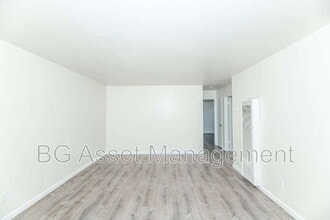 Building Photo - 412 San Marco St