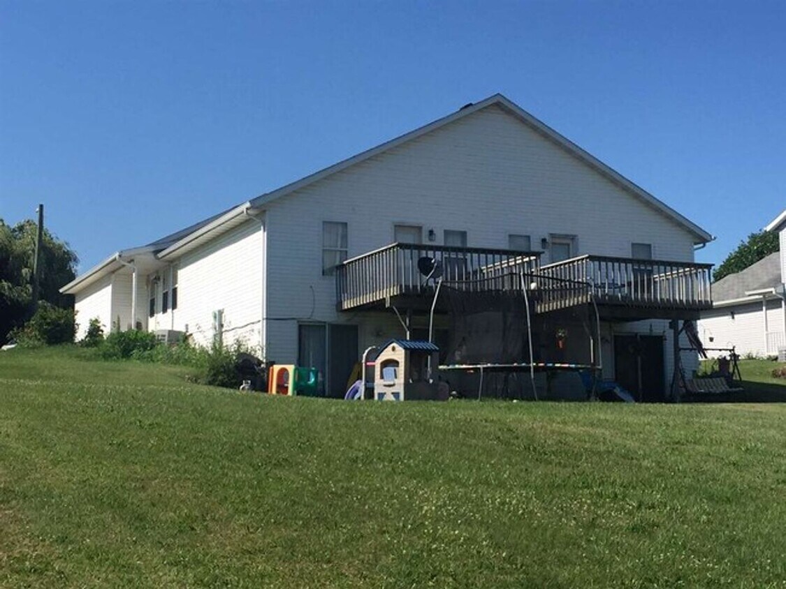 Foto del edificio - Moline Duplex