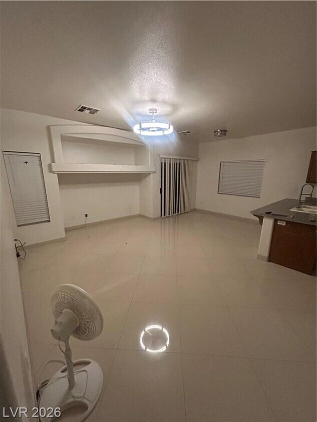 Foto del edificio - 8853 Sacred Falls Ave
