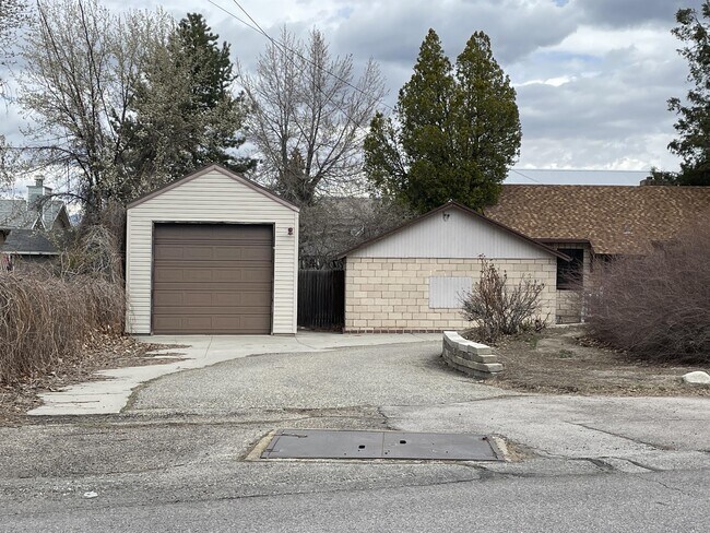 Building Photo - 7410 Union Park Ave
