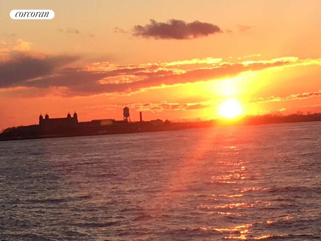 Foto principal - 250 S End Ave