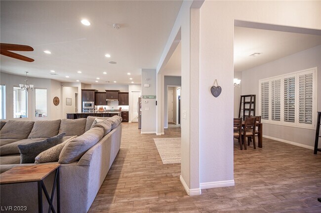 Building Photo - 9190 W La Madre Way