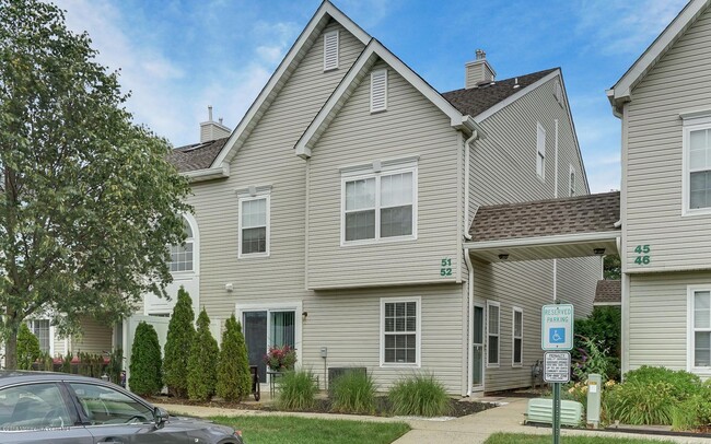 Foto del edificio - 51 Richmond Ct