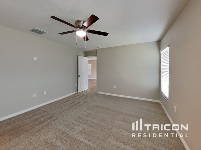 Building Photo - 8519 Hunters Fork Loop Ruskin FL