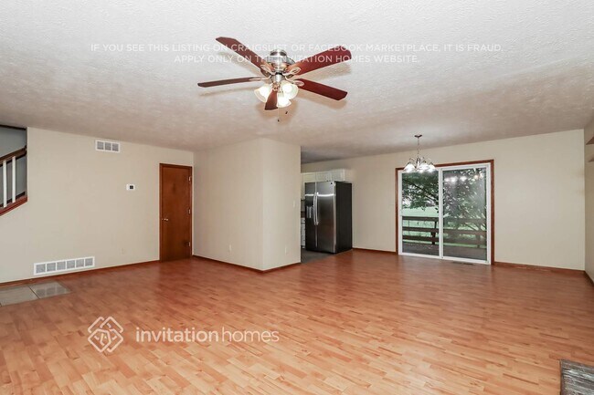 Building Photo - 3142 Country Lake Dr