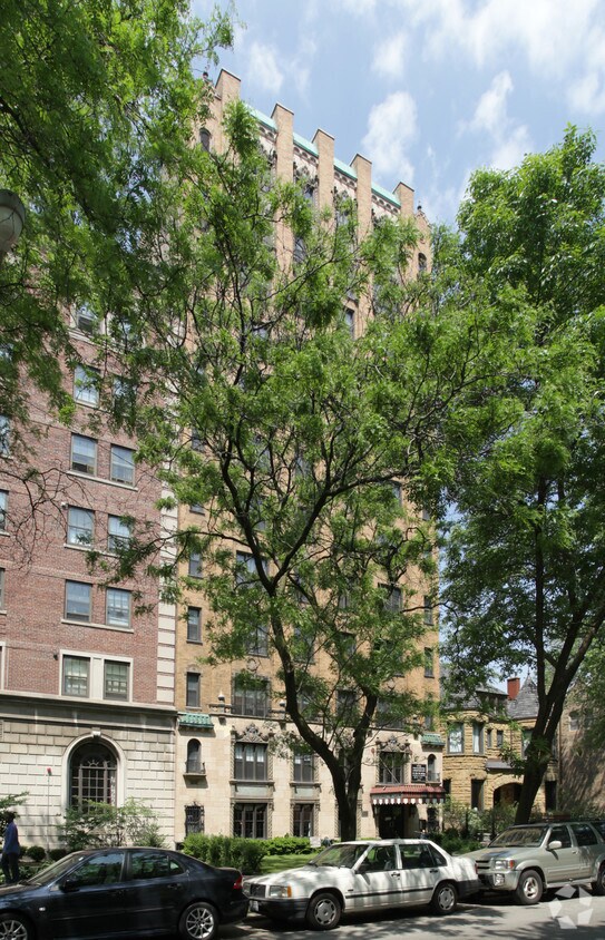 Foto del edificio - Poinsettia Apartments