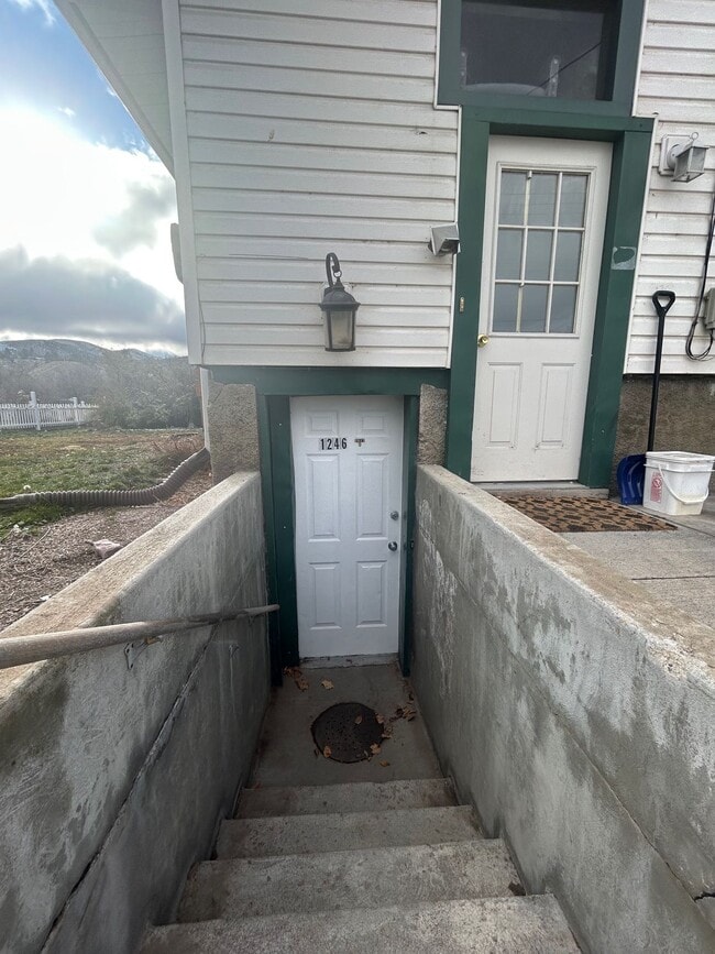 Building Photo - 1246 N Grant Ave