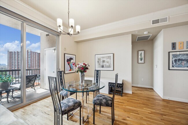 Foto del edificio - 3333 Allen Pkwy