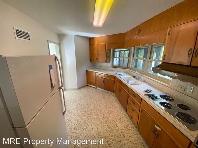 Building Photo - 3 br, 2 bath House - 16352 SE 92nd Avenue