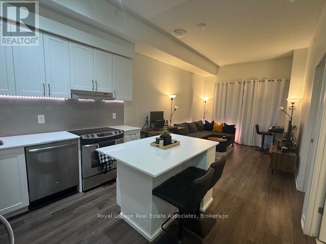 Photo du bâtiment - 2560 Eglinton Ave W