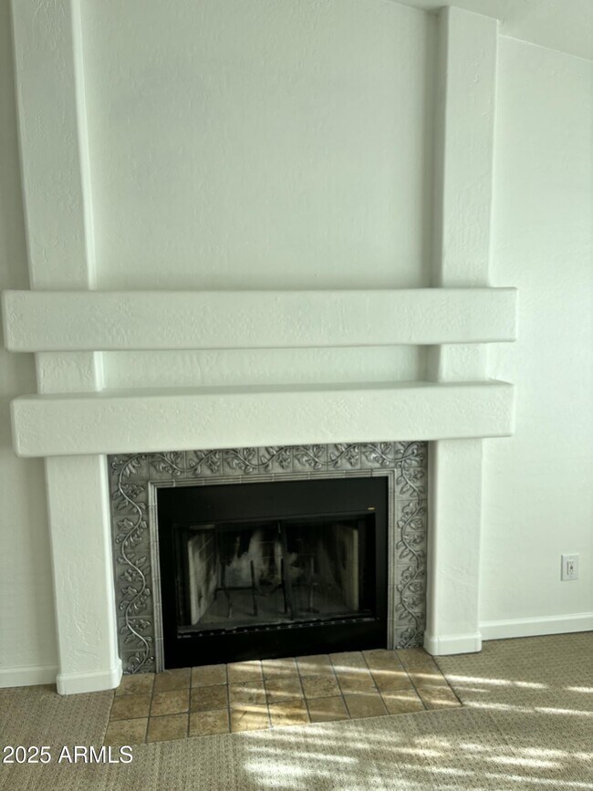 Foto del edificio - 1302 W Honeysuckle Ln