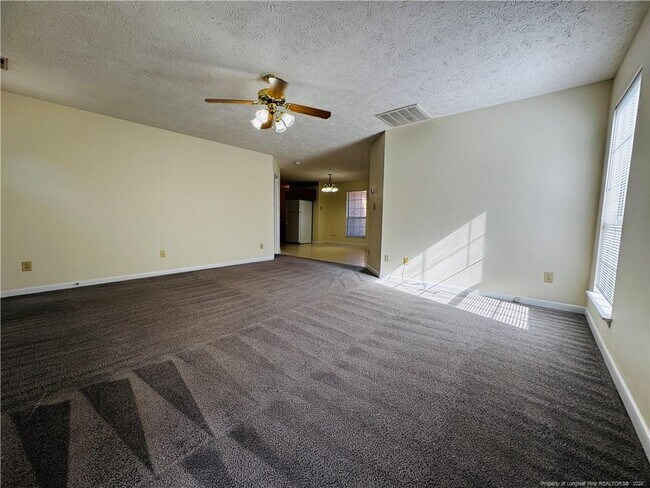 Building Photo - 2032 Glenwick Dr