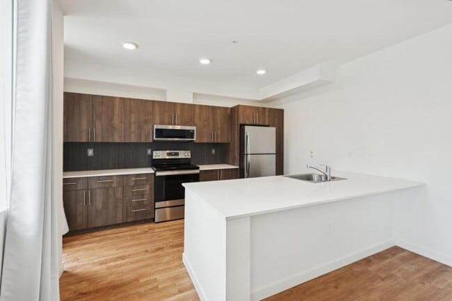 Building Photo - 1 bedroom in Seattle WA 98102