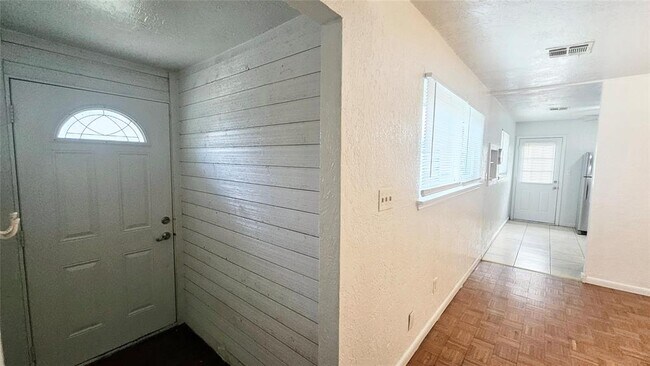 Foto del edificio - 3000 SW 52nd St