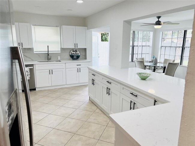 Building Photo - 6841 NW 45th Ct