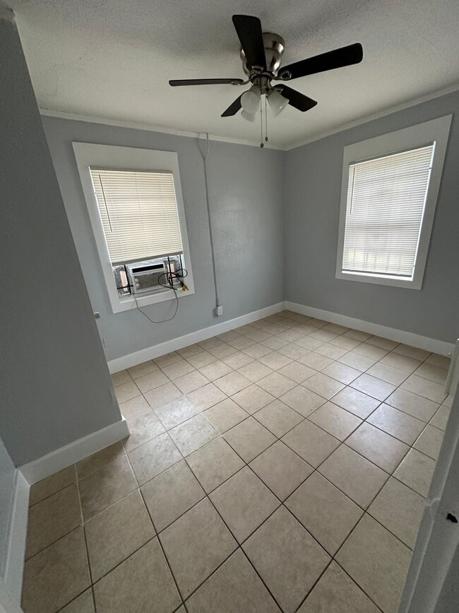 Photo - 2532/2534 Moncrief Rd Apartment