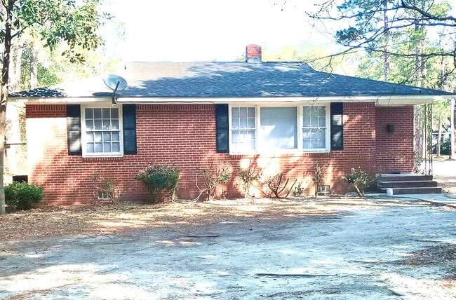 Building Photo - 715 10th Ave