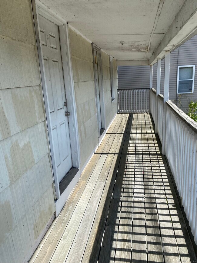 Foto del edificio - 162 Norwich Ave