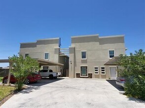 Building Photo - 6 Taxco Ct
