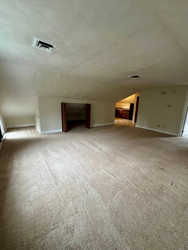 Building Photo - 1206 N Perry St