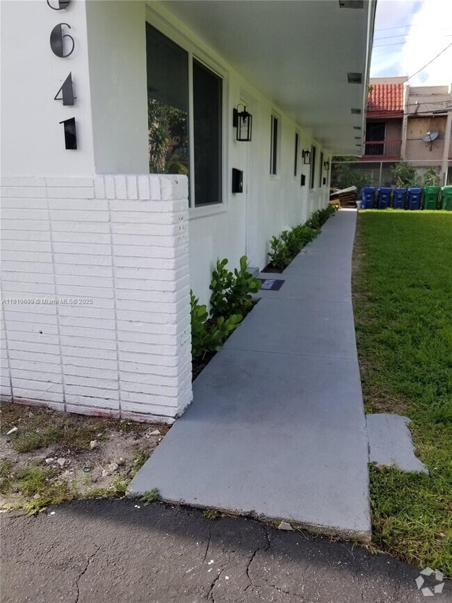 Building Photo - 5641 NW 15th St