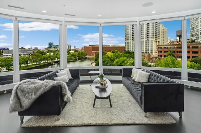 Foto del edificio - 600 N Kingsbury St