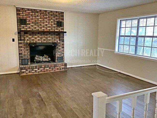 Building Photo - Beautiful 4 bedroom, 3 bathroom home!