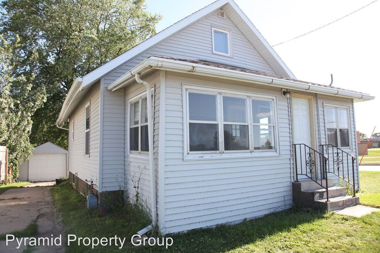 Primary Photo - 2353 19th St SW
