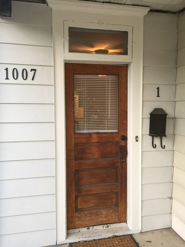 Foto del edificio - 1007 Lake Ave