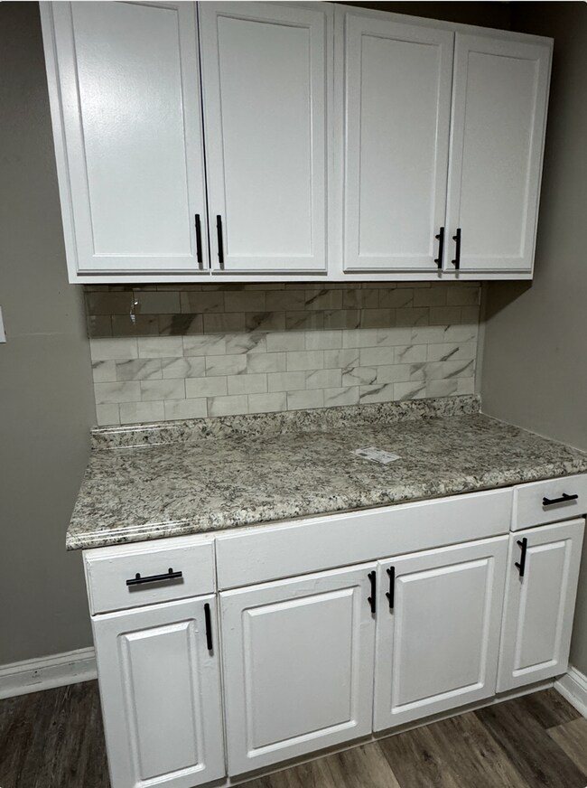 Foto del edificio - 3623 Parrish Ave